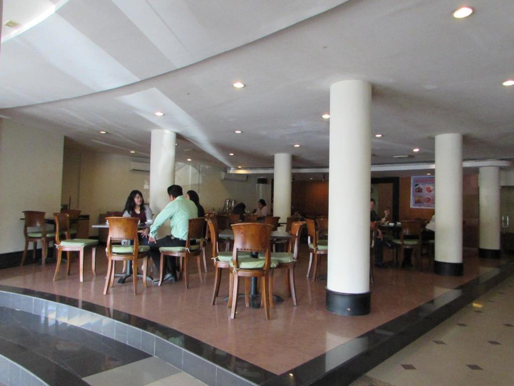 วิซาตา โฮเทล แอมเปรา Hotel ปาเลมบัง ภายนอก รูปภาพ