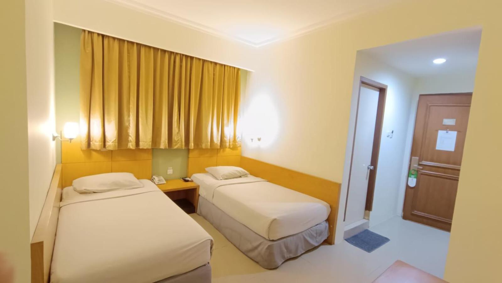 วิซาตา โฮเทล แอมเปรา Hotel ปาเลมบัง ภายนอก รูปภาพ