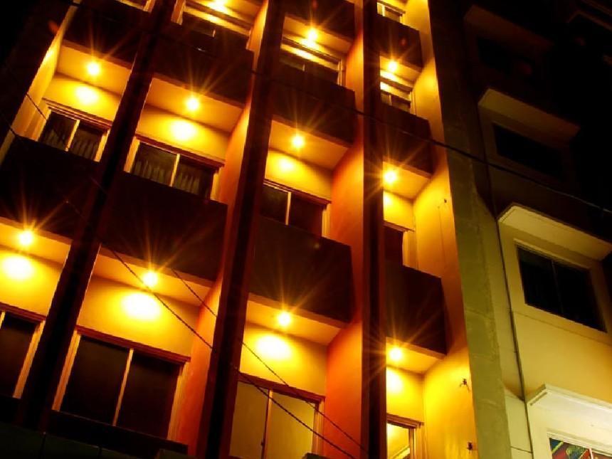 วิซาตา โฮเทล แอมเปรา Hotel ปาเลมบัง ภายนอก รูปภาพ